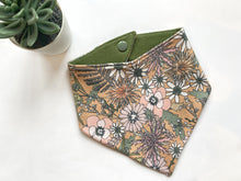 Load image into Gallery viewer, Bandana Bib